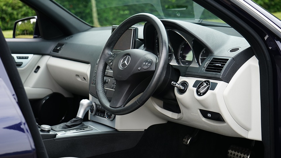 Das Innere eines Mercedes